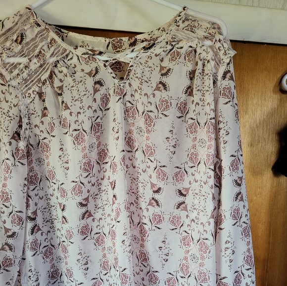 Dress shirts - Picture 1 of 4